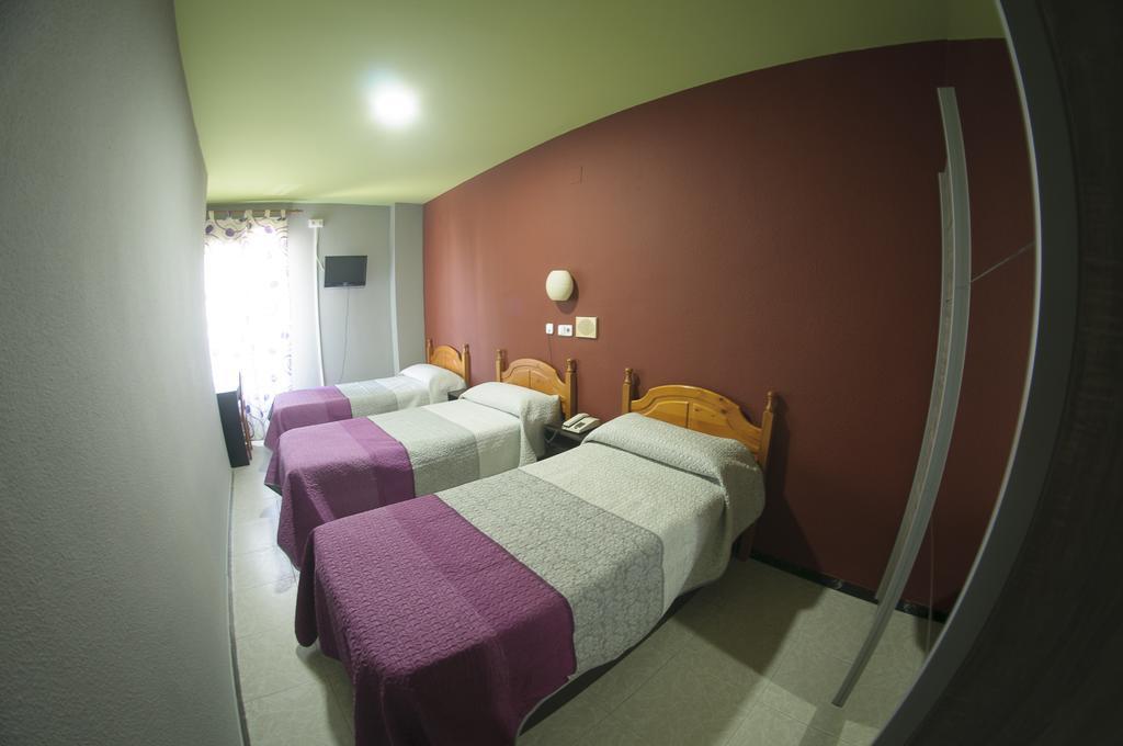Hotel Lux Aljarafe 마리나데알자라프 외부 사진
