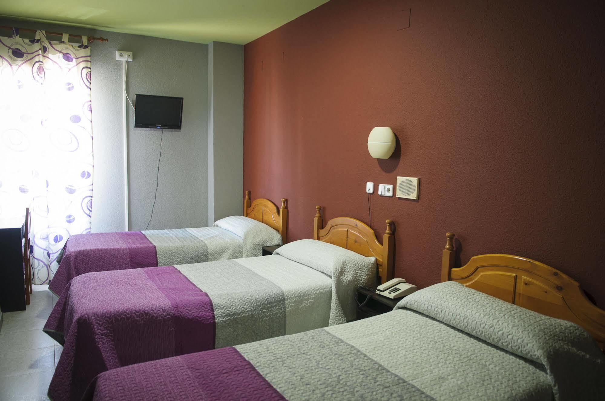 Hotel Lux Aljarafe 마리나데알자라프 외부 사진