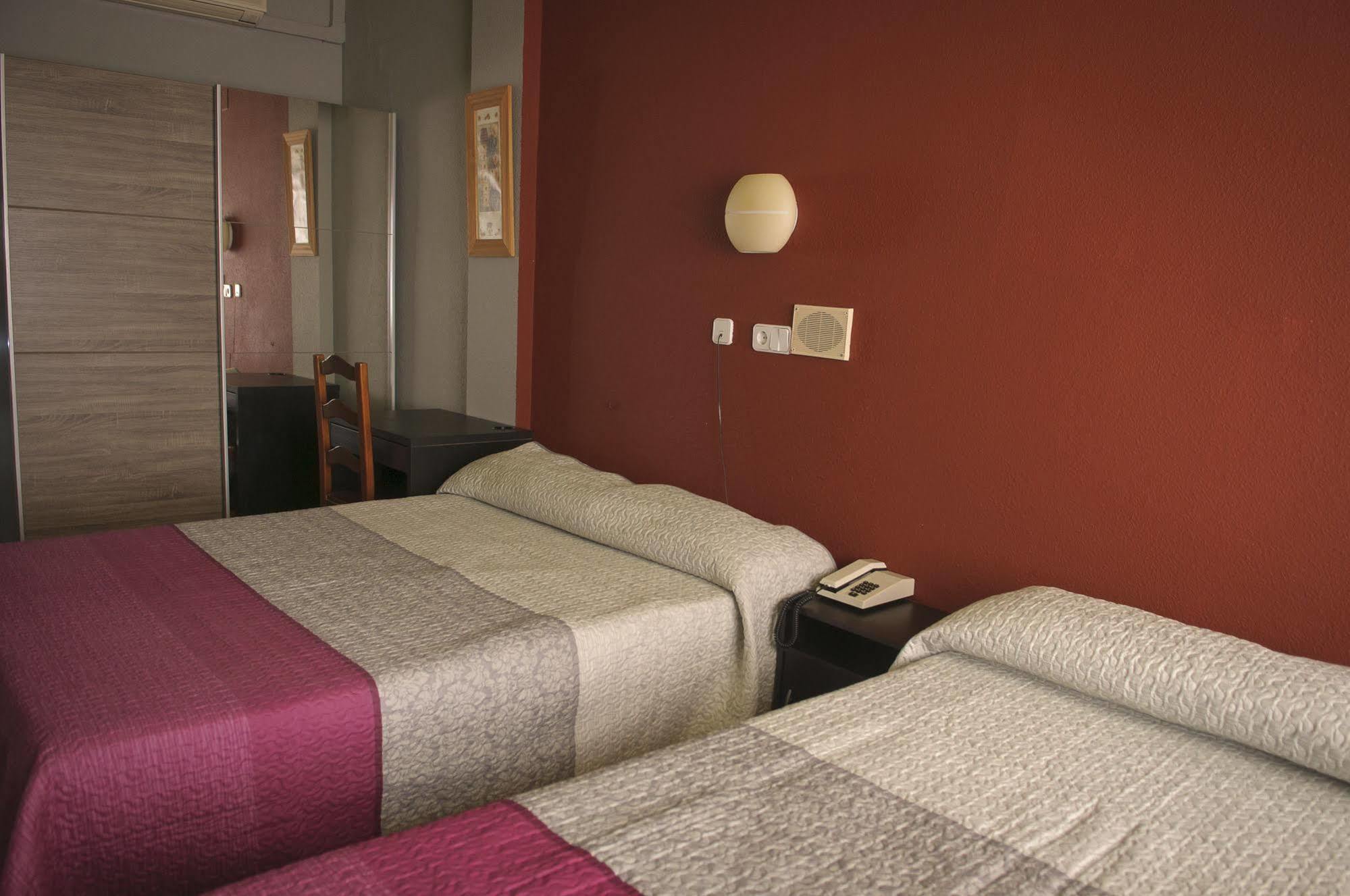 Hotel Lux Aljarafe 마리나데알자라프 외부 사진